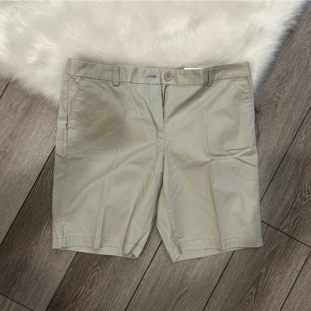 Loft petite shorts